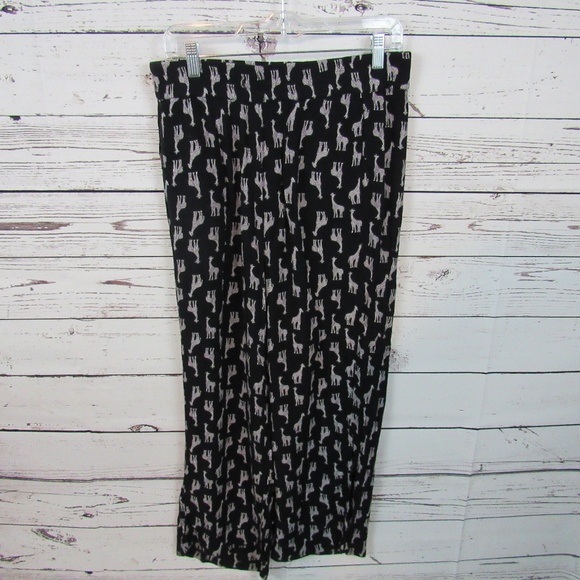 aerie Other - Aerie black & white giraffe print pajama bottoms